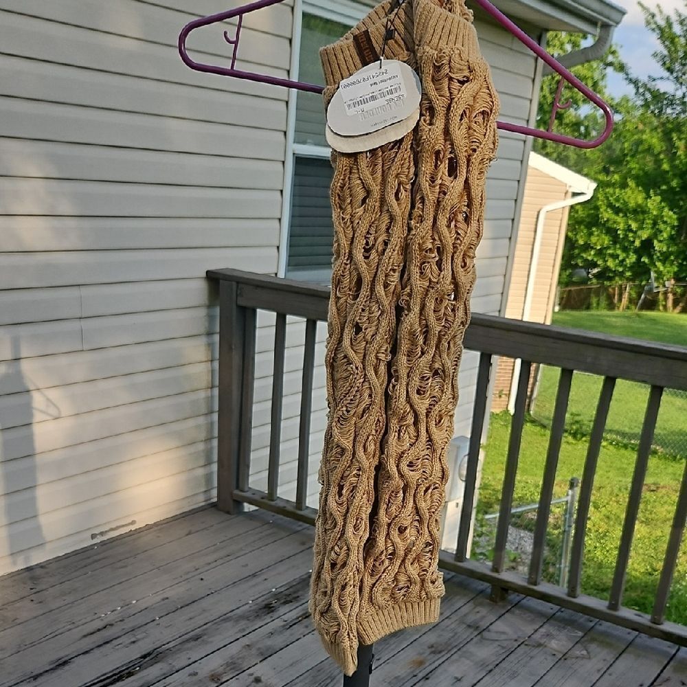 Isa Boulder Fudgy Leg Warmers Sand M-L SSENSE NWT